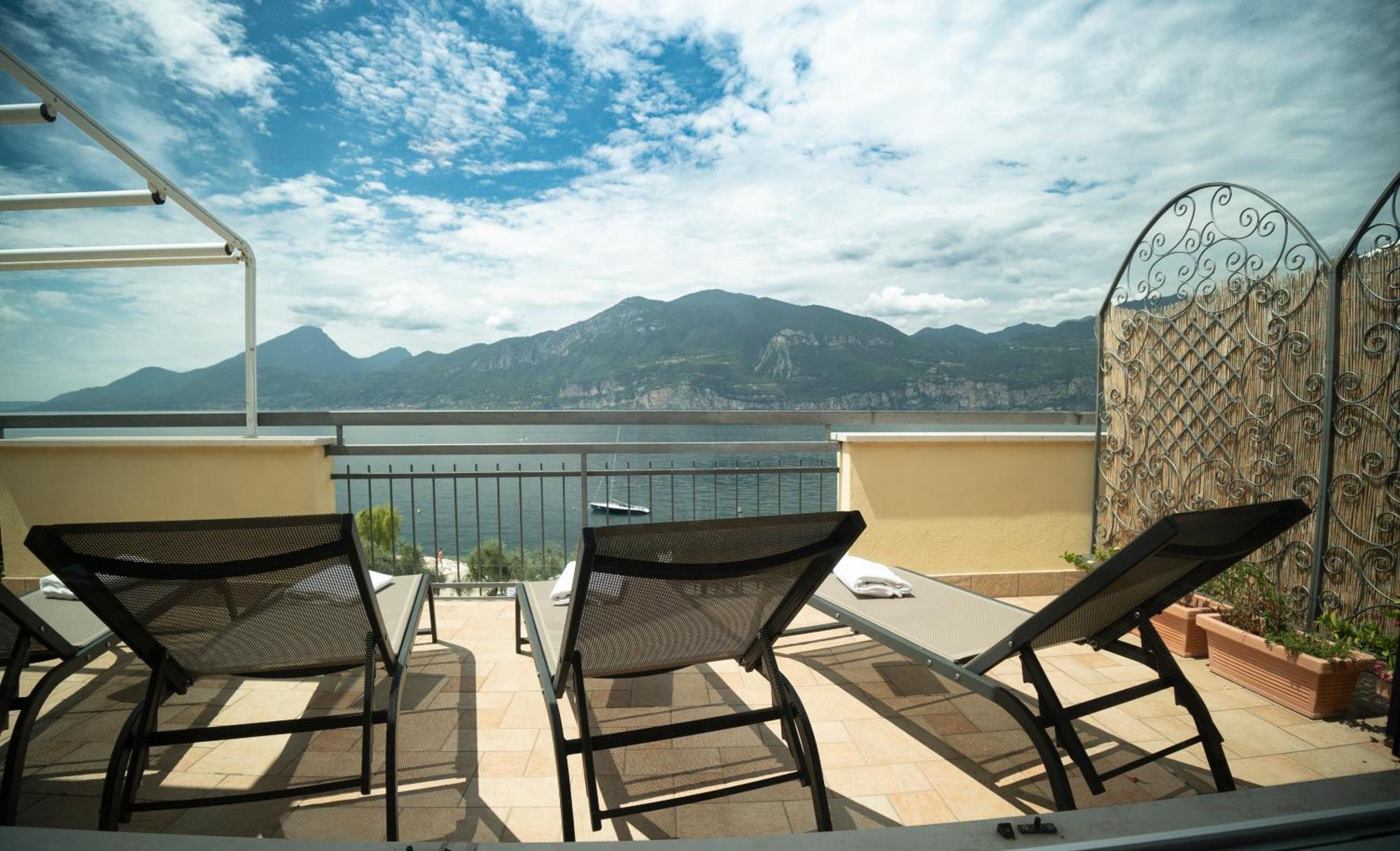 Penthouse Casa Alkea Masse Lake View برنزوني سول جاردا المظهر الخارجي الصورة